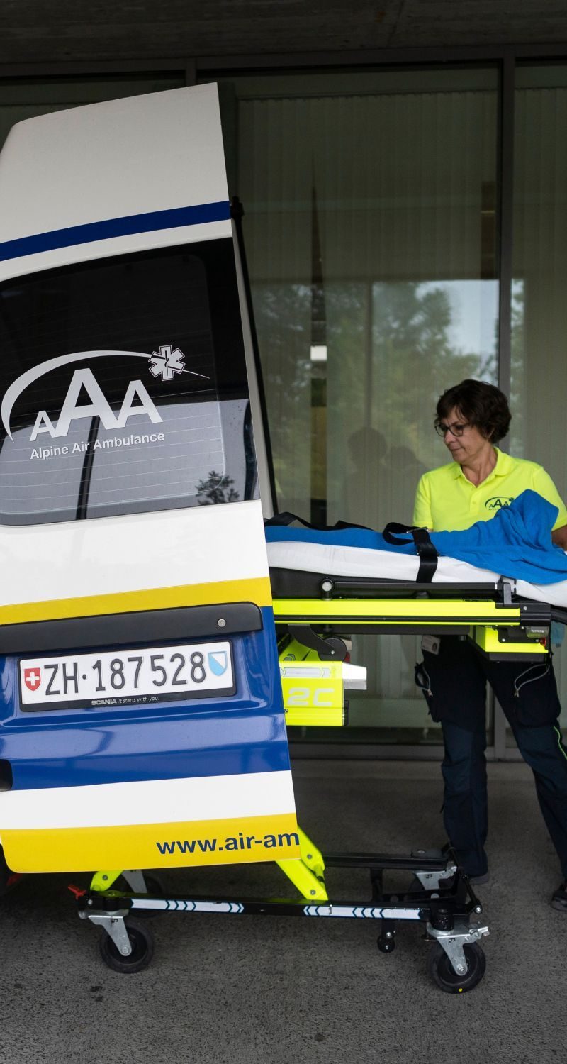 Team des Patiententransports der AAA